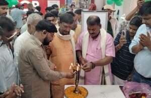 लालगंज नगर को मेगा शॉप की मिली सौगात, खुशी