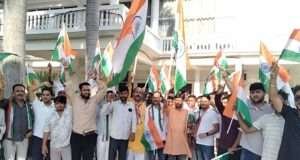 युवा कांग्रेसियों ने निकाली तिरंगा यात्रा, भारत माता का गूंजा जयघोष