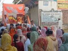 परिक्रमा कर मंदिर में शिव परिवार व पंचमुखी हनुमान जी की मूर्ति को किया स्थापित