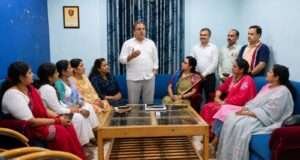 खाद्य रसद विभाग के छापे का प्रयागराज व्यापार मंडल ने किया विरोध
