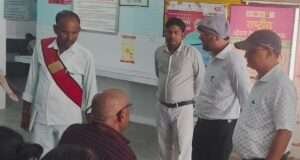एसडीएम ने सीएचसी और नगर पंचायत कार्यालय धाता का किया औचक निरीक्षण