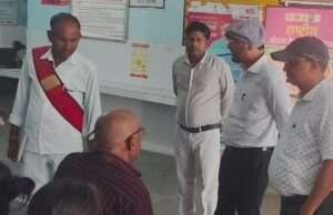 एसडीएम ने सीएचसी और नगर पंचायत कार्यालय धाता का किया औचक निरीक्षण