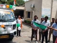 मिलेट्स मोबाइल आउटलेट वाहनों को डीएम व सीडीओ ने दिखाई हरी झंडी