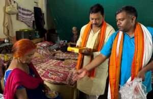 नितिन अग्रवाल के जन्मदिन पर व्यापारियों ने की पूजा-अर्चना, वृद्धाश्रम में बांटा प्रसाद