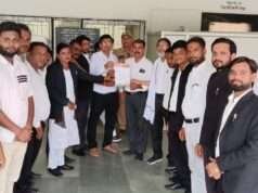 पूर्व सांसद प्रत्याशी युगल किशोर शुक्ल ने बिजली समस्याओं को दूर कराने हेतु जिला अधिकारी को सौंपा ज्ञापन