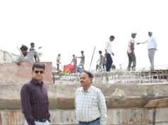 नौगढ़-सोहांस मार्ग पर निर्माणाधीन पुलिया का जिलाधिकारी ने किया निरीक्षण, दिए सख्त निर्देश