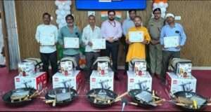 औद्योगिक विकास से ही होगा जनपद का चहुंमुखी विकास : डीएम
