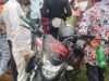 असोथर-गाजीपुर मार्ग पर बाइक और भैंस की टक्कर, दो घायल
