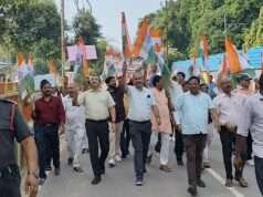 हर घर तिरंगा और नशा मुक्ति रैली से गूंजा राजर्षि टंडन मुक्त विश्वविद्यालय