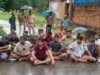 जल भराव से नाराज ग्रामीणों ने किया विरोध प्रदर्शन