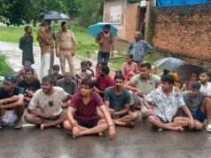 जल भराव से नाराज ग्रामीणों ने किया विरोध प्रदर्शन