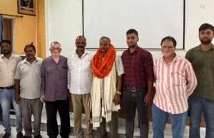 हरिश्चंद्र पीजी कॉलेज- भौतिकी विभाग के प्रयोगशाला सहायक मुरलीधर गिरी 21 वर्षों की सेवा के उपरांत सेवानिवृत्त, भावभीनी विदाई
