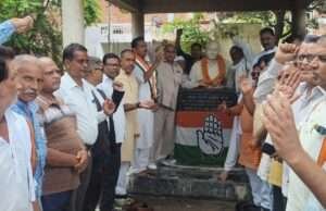 कांग्रेसियों ने पूर्व प्रधानमंत्री स्व. राजीव गांधी की 82वीं जयंती मनाई
