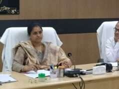 रानी लक्ष्मीबाई महिला एवं बाल सम्मान कोष की बैठक में पीड़ितों को त्वरित सहायता देने के निर्देश