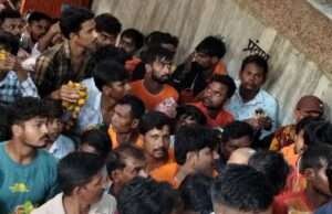 सावन के दूसरे सोमवार पर घुइसरनाथ धाम में उमड़े श्रद्धालु