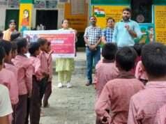 राष्ट्रीय कृमि दिवस पर बच्चों को खिलाई एल्बेंडाजोल की गोली