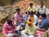गांधी आदर्श इंटर कॉलेज में नौ लाख रुपये की लागत से बनेगा शौचालय, नपं अध्यक्ष ने किया शिलान्यास