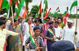 भाजपा मीरजापुर ने आयोजित की भव्य तिरंगा यात्रा, राष्ट्रभक्ति के रंग में रंगा जनपद