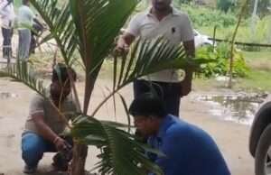 नेत्र चिकित्सालय में नए प्रभारी डॉ. विनय पाण्डेय ने शुरू किया सफाई वृक्षारोपण अभियान