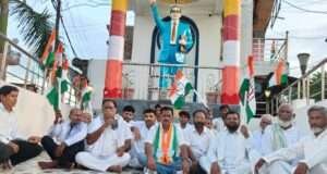 खड़गे जी के मंच के कथित शुद्धिकरण के विरोध में कांग्रेस का विरोध मार्च और सत्याग्रह