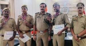 शूटिंग प्रतियोगिता में बलरामपुर पुलिस के 3 आरक्षियों ने किया उत्कृष्ट प्रदर्शन,एसपी ने किया सम्मानित