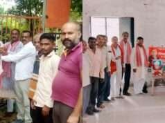 बंद विद्यालयों को दोबारा खोलने की मांग को लेकर सपाइयों ने किया प्रदर्शन