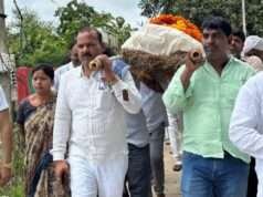 डॉ. एस.पी. पटेल ने मित्र के पिता की शवयात्रा में कंधा दिया, भावपूर्ण श्रद्धांजलि अर्पित की