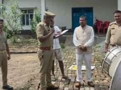 जिला बदर हिस्ट्री शीटर को पुलिस ने थमाई नोटिस, तीन दिन में जिला छोड़ने का आदेश