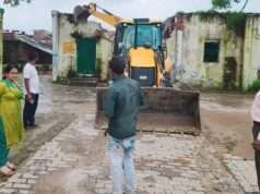 भारी बारिश में जर्जर स्कूल भवन का हिस्सा ढहा, कोई जनहानि नहीं